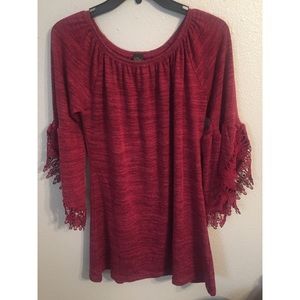 Red dress with open sleeve lace